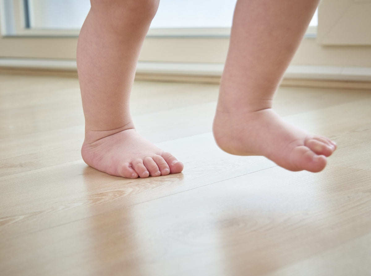 baby's feet walking